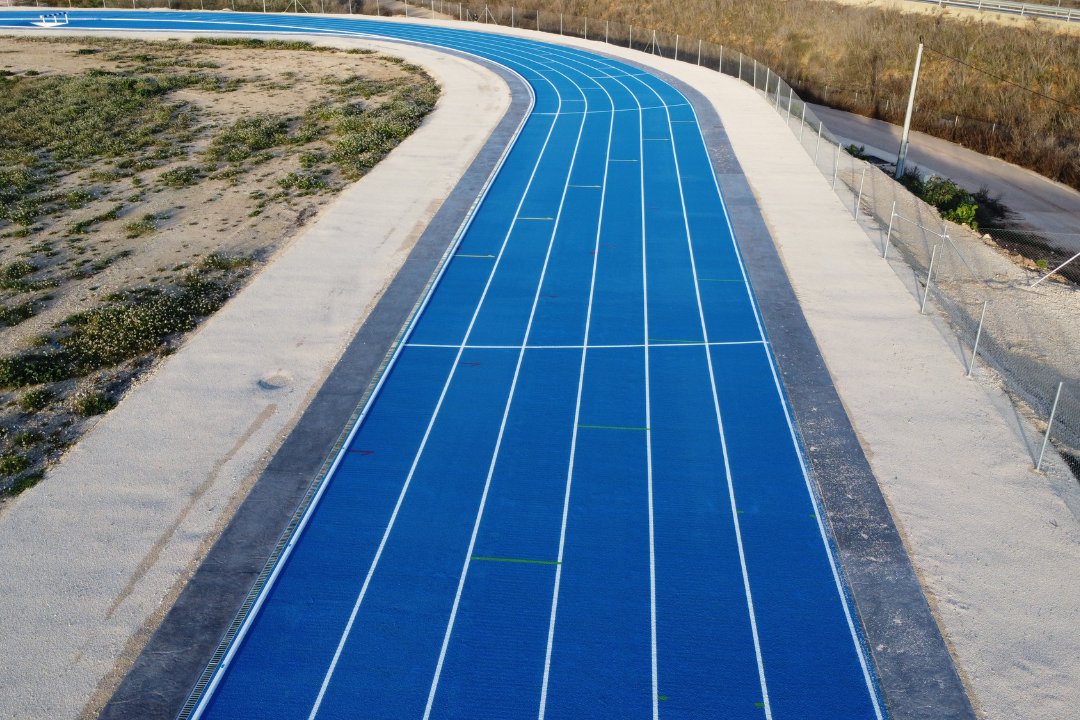 Construcción de instalaciones deportivas públicas: pista de atletismo en Benissa (Alicante)