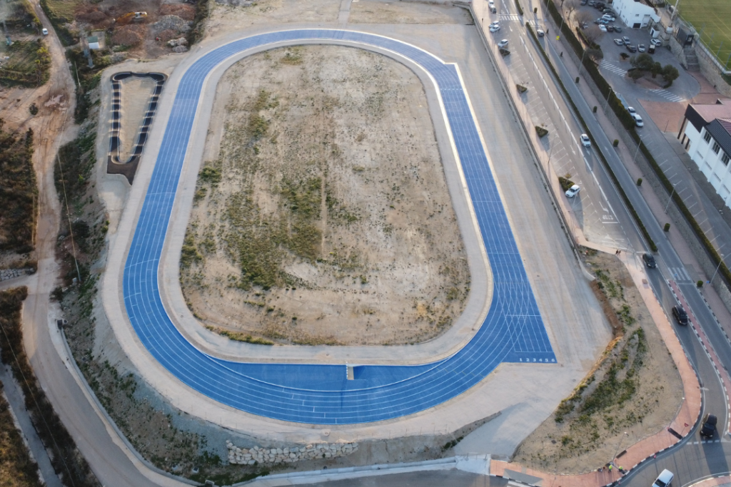 Construcción de instalaciones deportivas públicas: pista de atletismo en Benissa (Alicante)